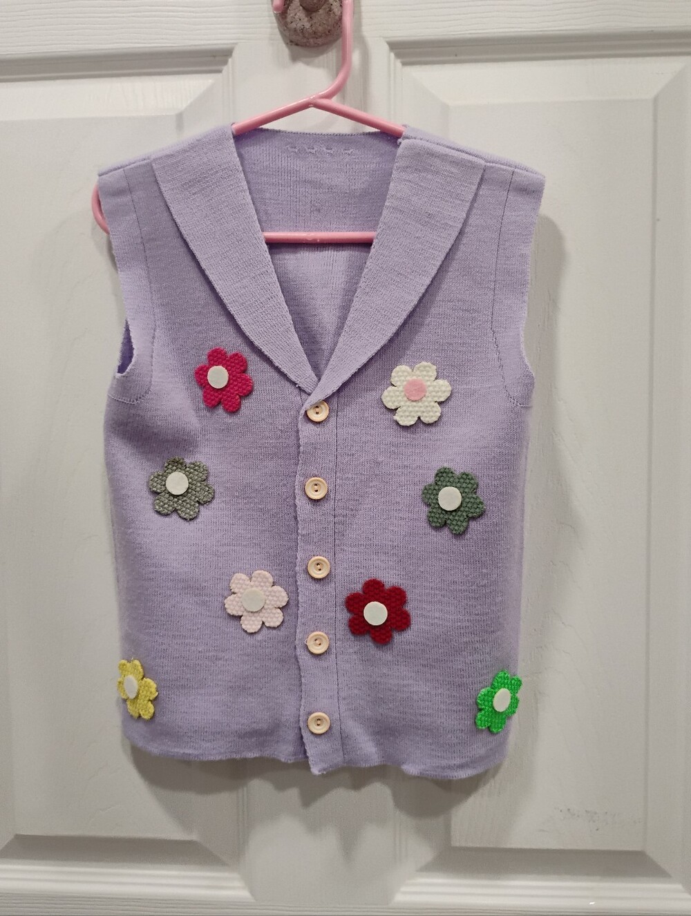 🩷3/$21...NWOT Floral Sweater